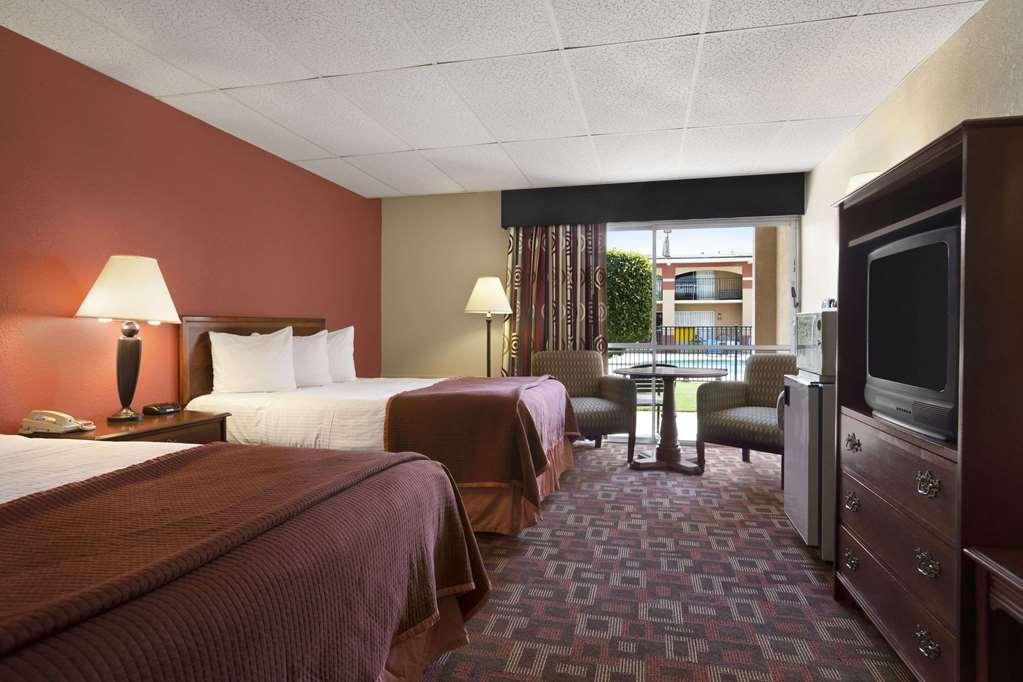 Howard Johnson By Wyndham Oklahoma City Okc Airport, Fairgrounds, I40 Rom bilde