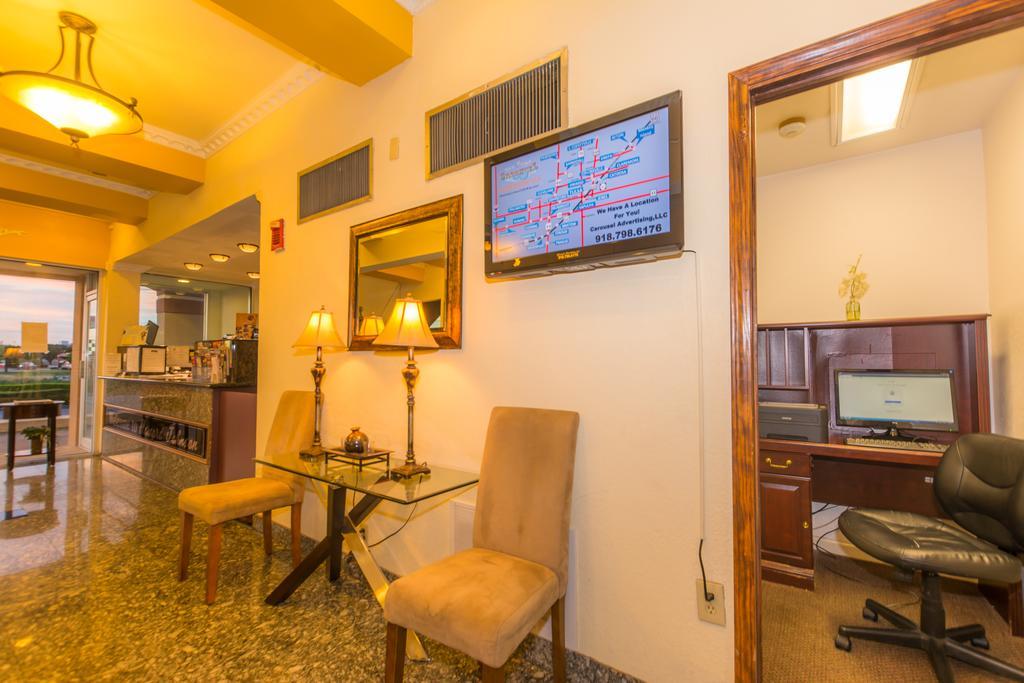 Howard Johnson By Wyndham Oklahoma City Okc Airport, Fairgrounds, I40 Eksteriør bilde