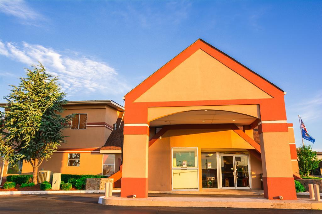 Howard Johnson By Wyndham Oklahoma City Okc Airport, Fairgrounds, I40 Eksteriør bilde