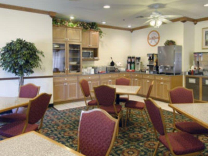Howard Johnson By Wyndham Oklahoma City Okc Airport, Fairgrounds, I40 Restaurant bilde