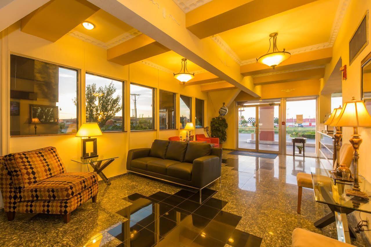 Howard Johnson By Wyndham Oklahoma City Okc Airport, Fairgrounds, I40 Eksteriør bilde